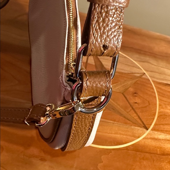 Italian Leather handbag / cross body bag - Picture 11 of 12